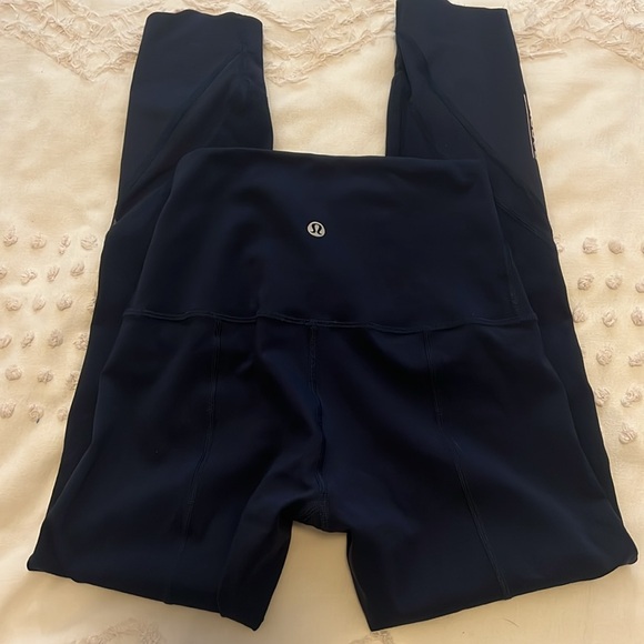 Lululemon Wunder under scalloped trim tight Barry’s Bootcamp branded lululemon - Picture 10 of 13